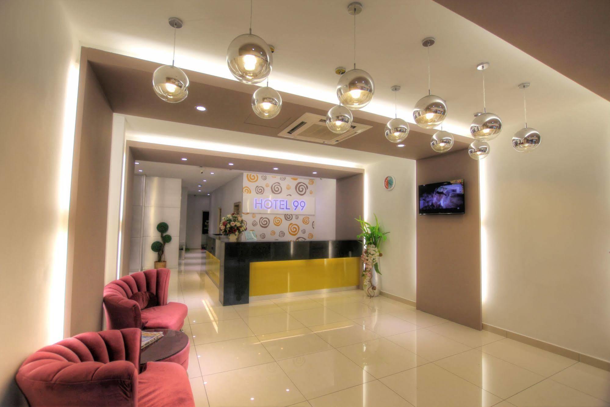 Hotel 99 Pusat Bandar Puchong Exterior foto